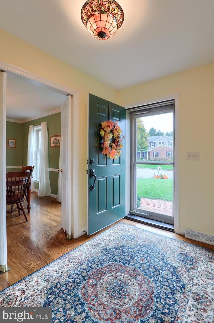 220 Homestead Dr, Landisville, PA 17538-1368