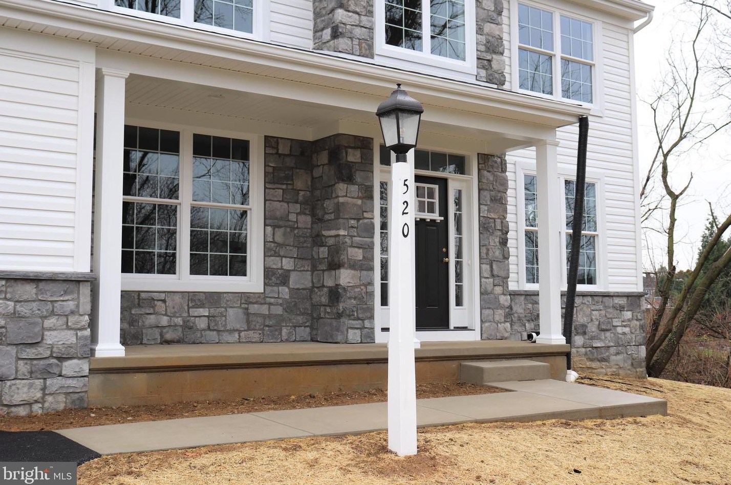 520 Spring Hollow Dr #6, Groffdale, PA 17557