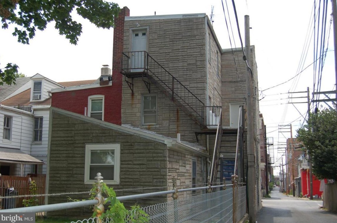 27 W James St, Lancaster, PA 17603