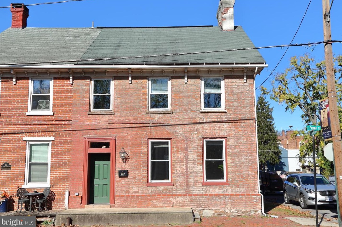 52 Front St, Marietta, PA 17547-1403