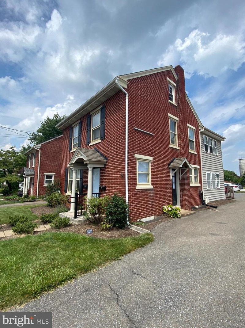 18 N Decatur St #1, Edisonville, PA 17579