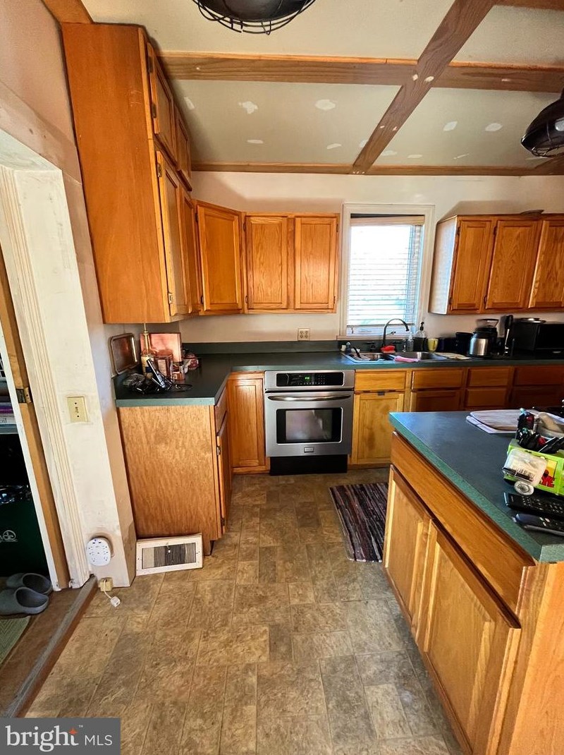 642 Millwood Rd, Willow, PA 17584-9318
