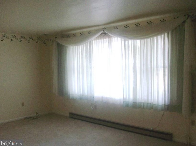5400 Rainbow Dr, East Petersburg, PA 17520