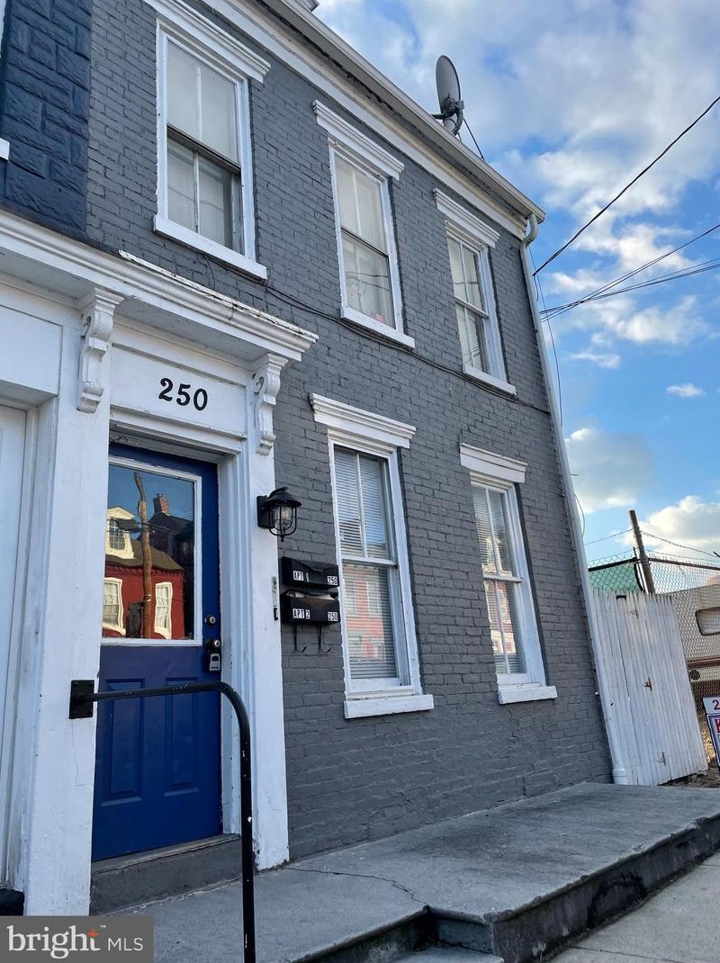 250 2nd St, Kinderhook, PA 17512-1126