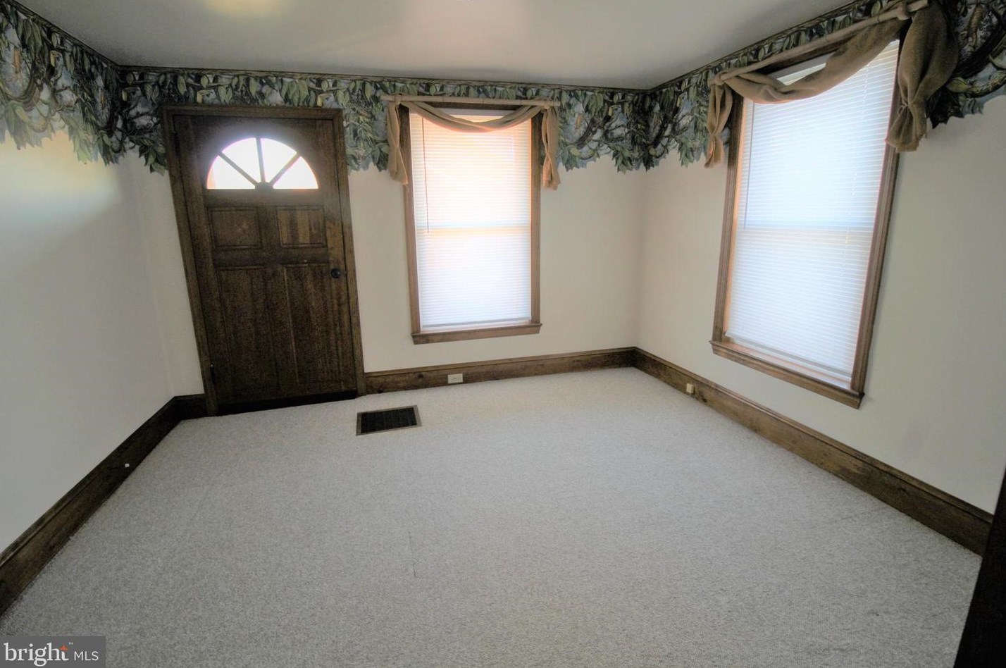 672 Martic Heights Dr, Pequea, PA 17565