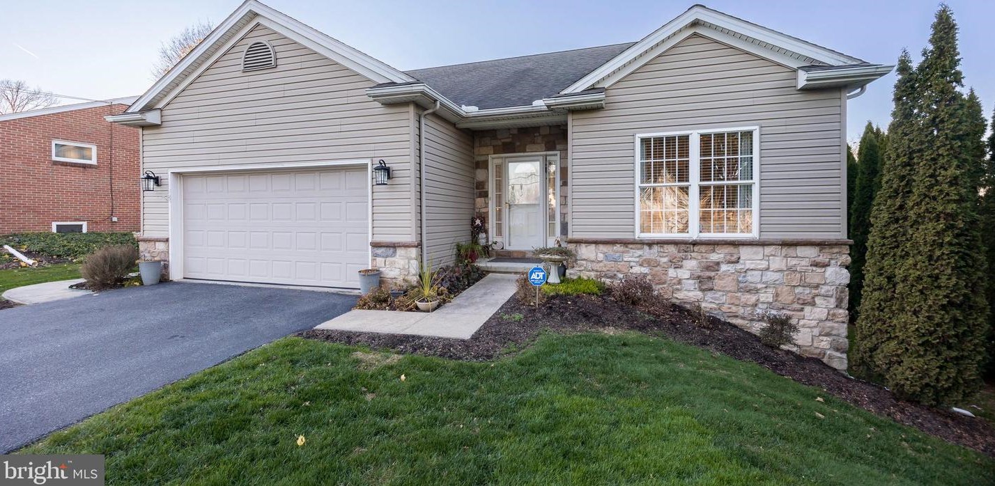 6 Willow View Blvd, Willow, PA 17584-9565