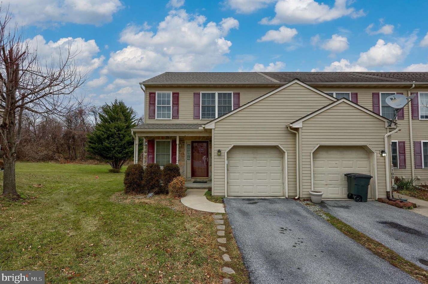 1098 Sterling Pl, Lancaster, PA 17603