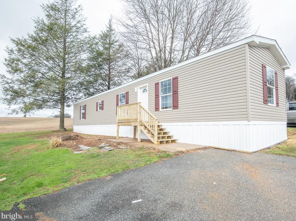4 Ashton Dr, Smithville, PA 17560