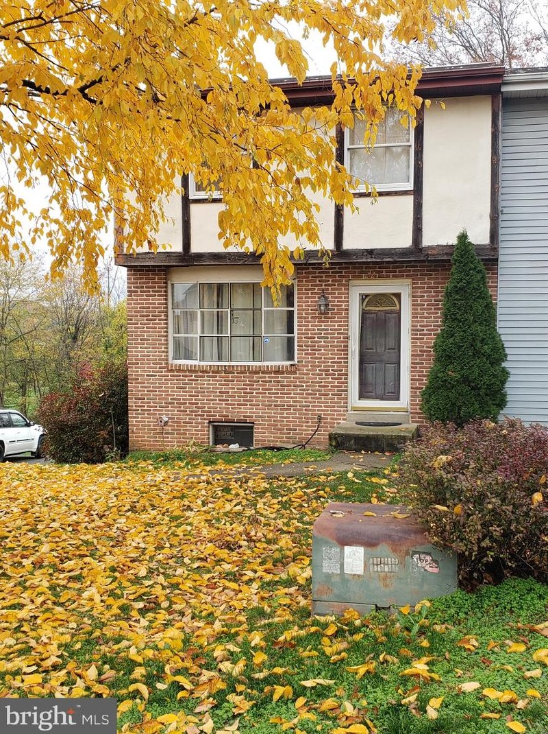 2251 Donough Dr, Old Line, PA 17545