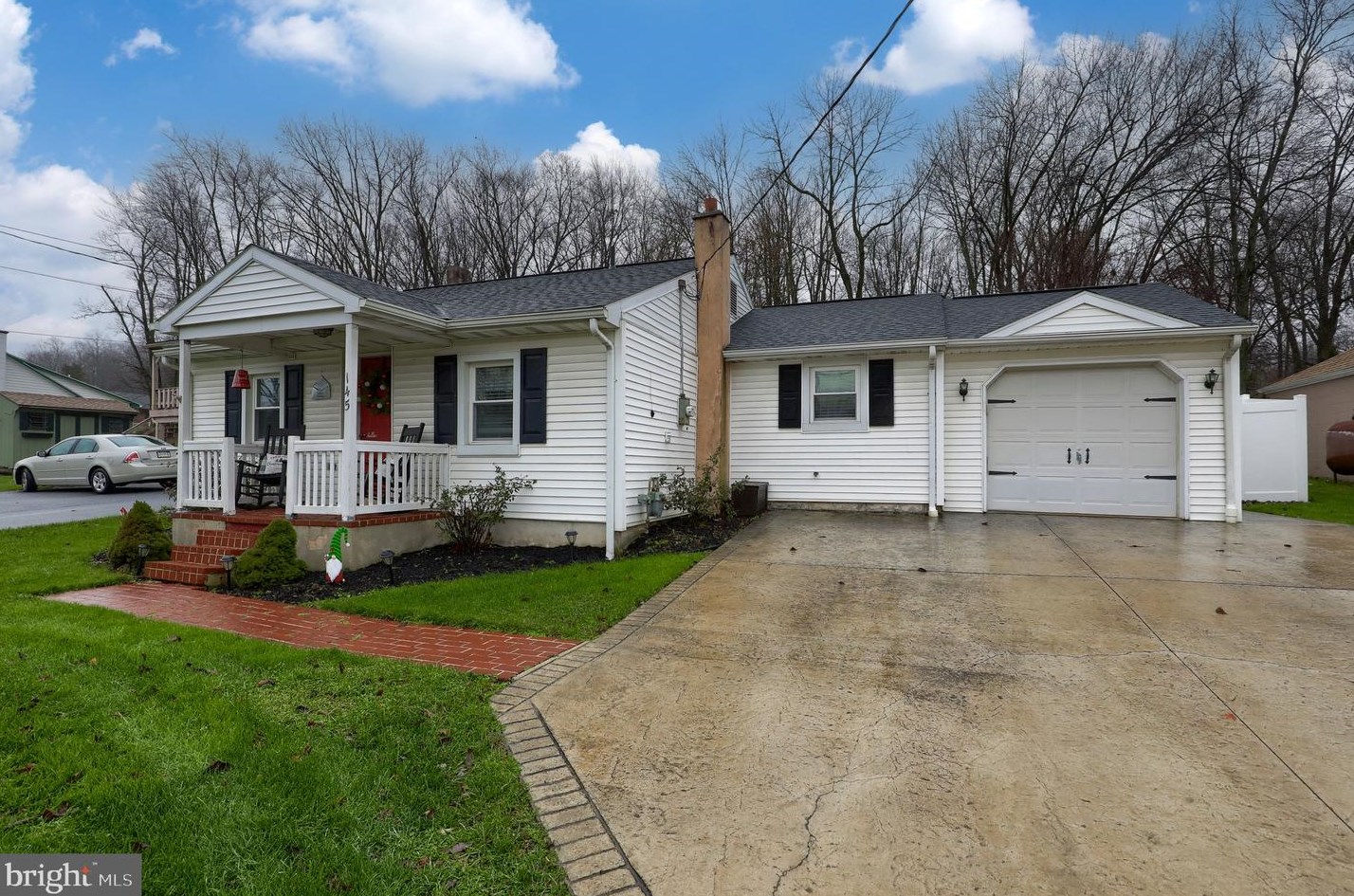 145 E Church St, Schoeneck, PA 17578