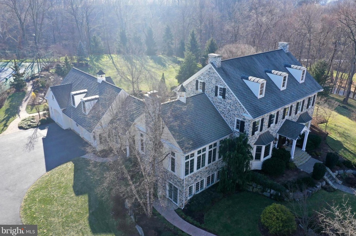 808 Pinkerton Rd, Mount Joy, PA 17552