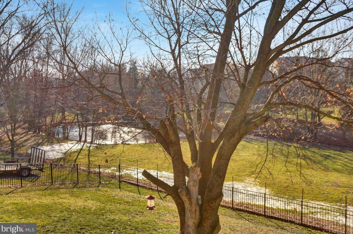 350 Lakeview Dr, Old Line PA  17545-9233 exterior
