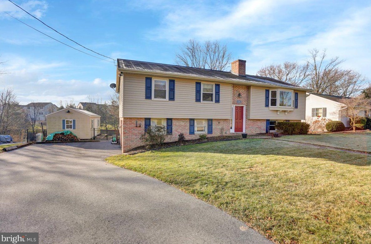 350 Lakeview Dr, Old Line PA  17545-9233 exterior