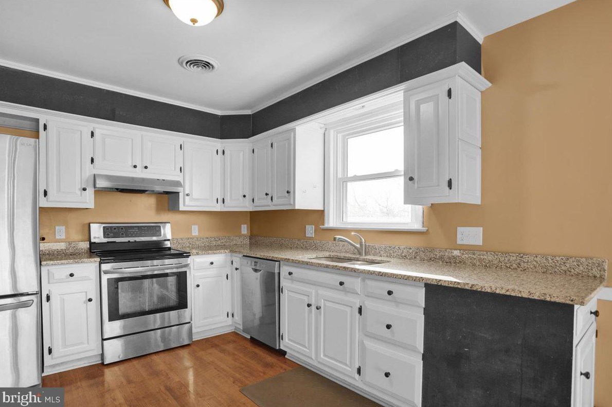 350 Lakeview Dr, Old Line PA  17545-9233 exterior