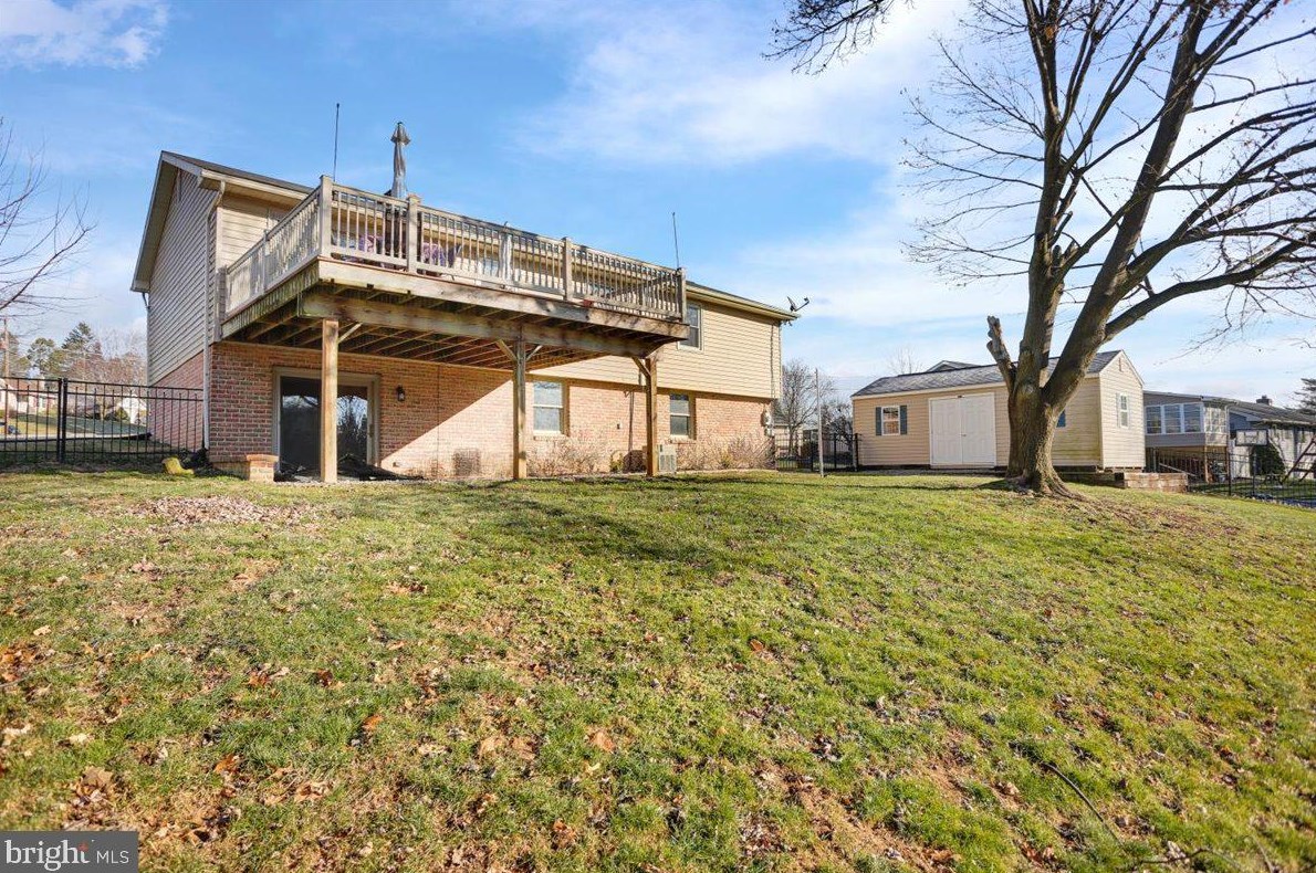 350 Lakeview Dr, Old Line PA  17545-9233 exterior