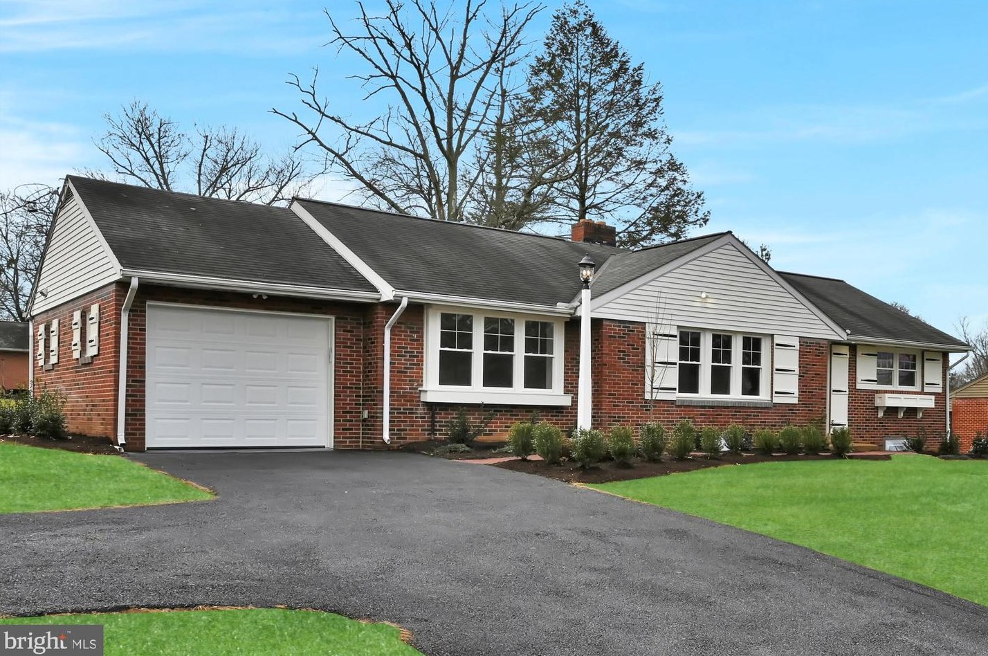 114 Running Pump Rd, Lancaster, PA 17603