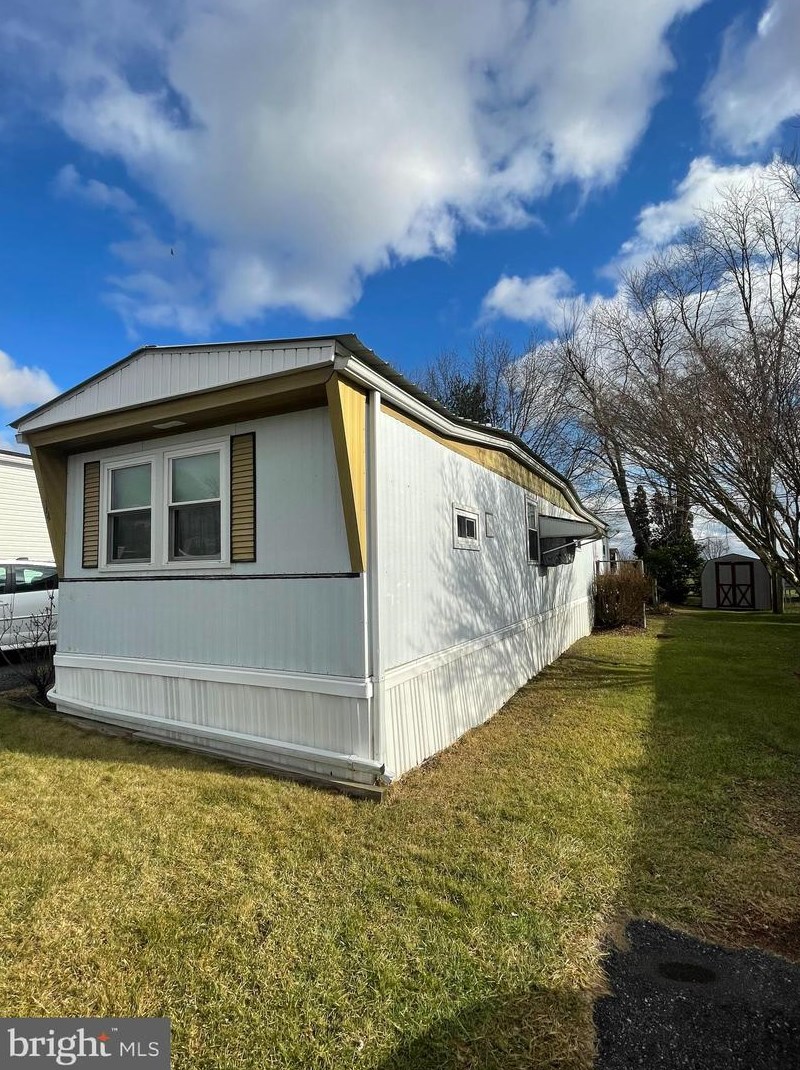 32 Sunflower Dr, Ephrata, PA 17522