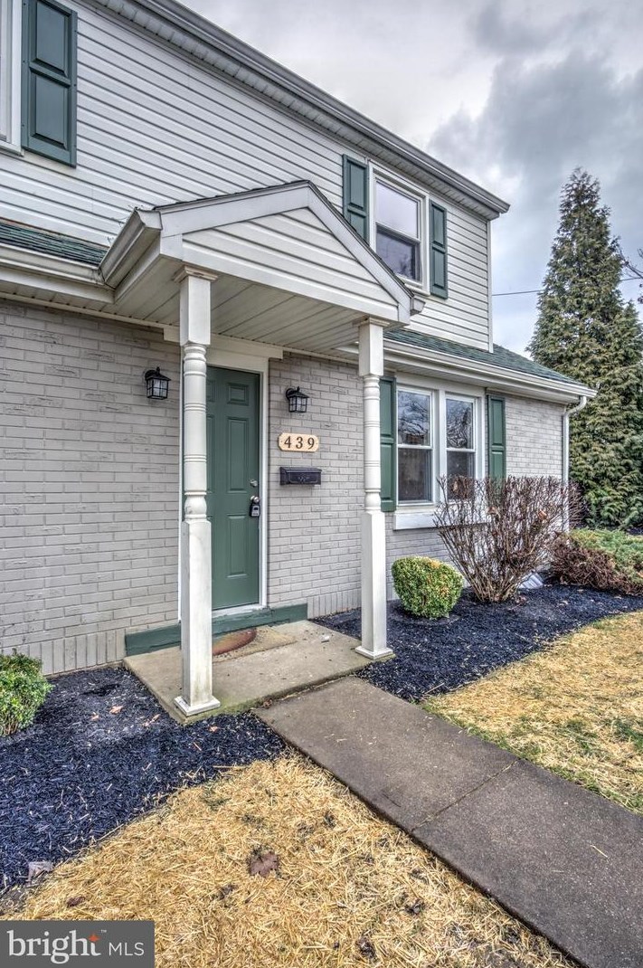 439 Poplar St, Kinderhook PA  17512-2121 exterior