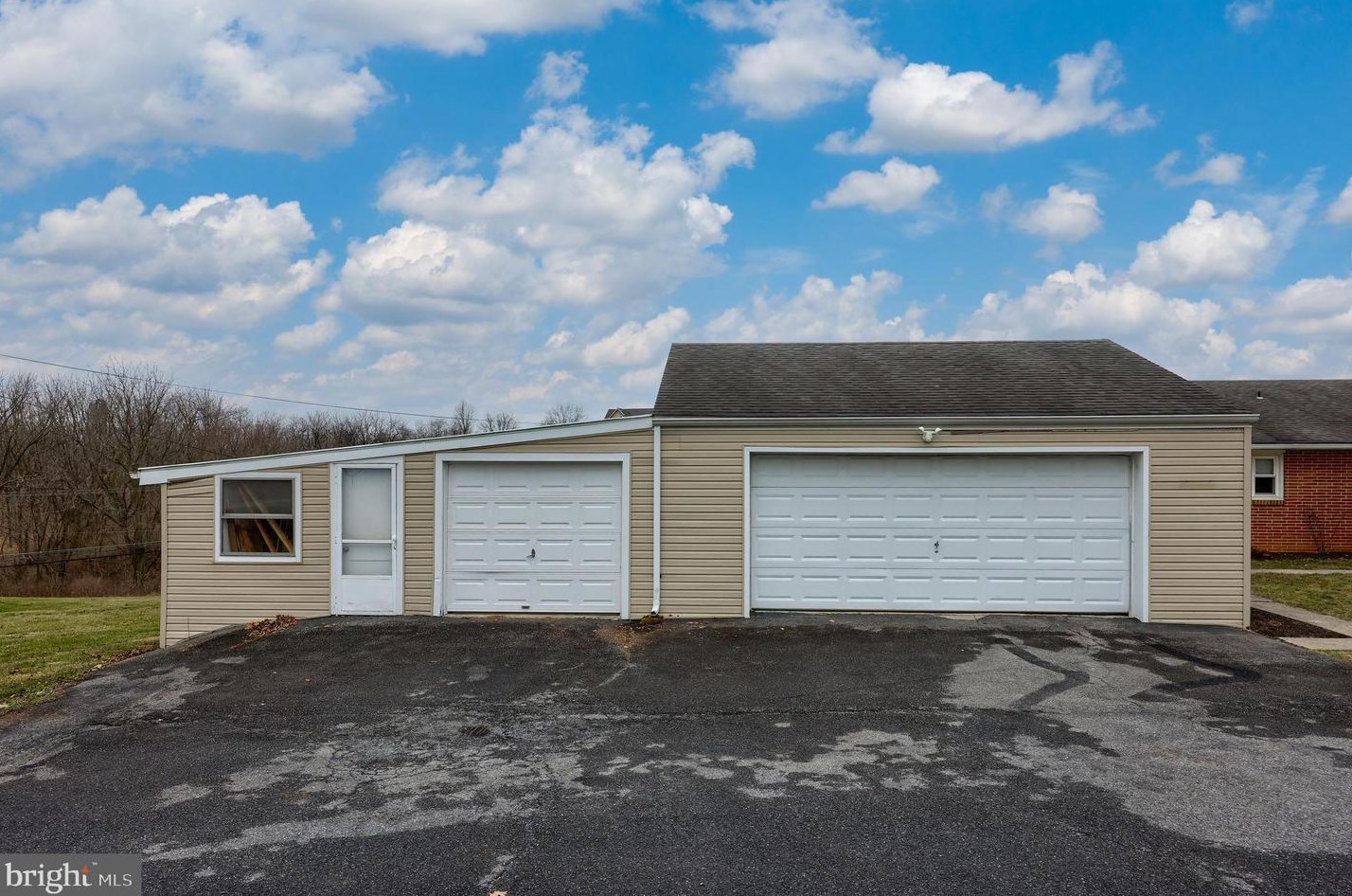 852 Mount Joy Rd, Old Line PA  17545-1909 exterior