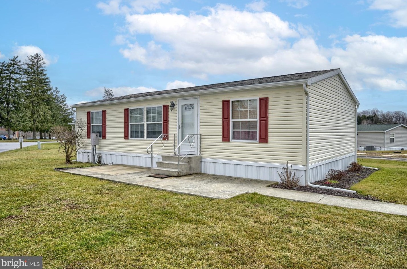 251 Buttercup Dr, Smithville, PA 17560