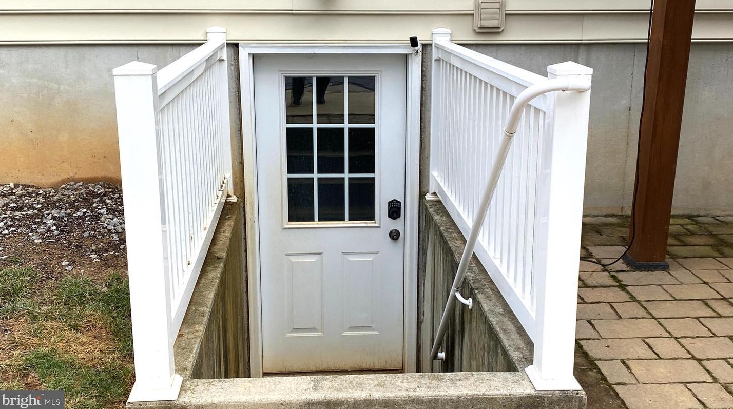 24 Penn St, Old Line PA  17545-1429 exterior
