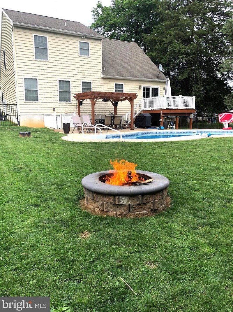 24 Penn St, Old Line PA  17545-1429 exterior
