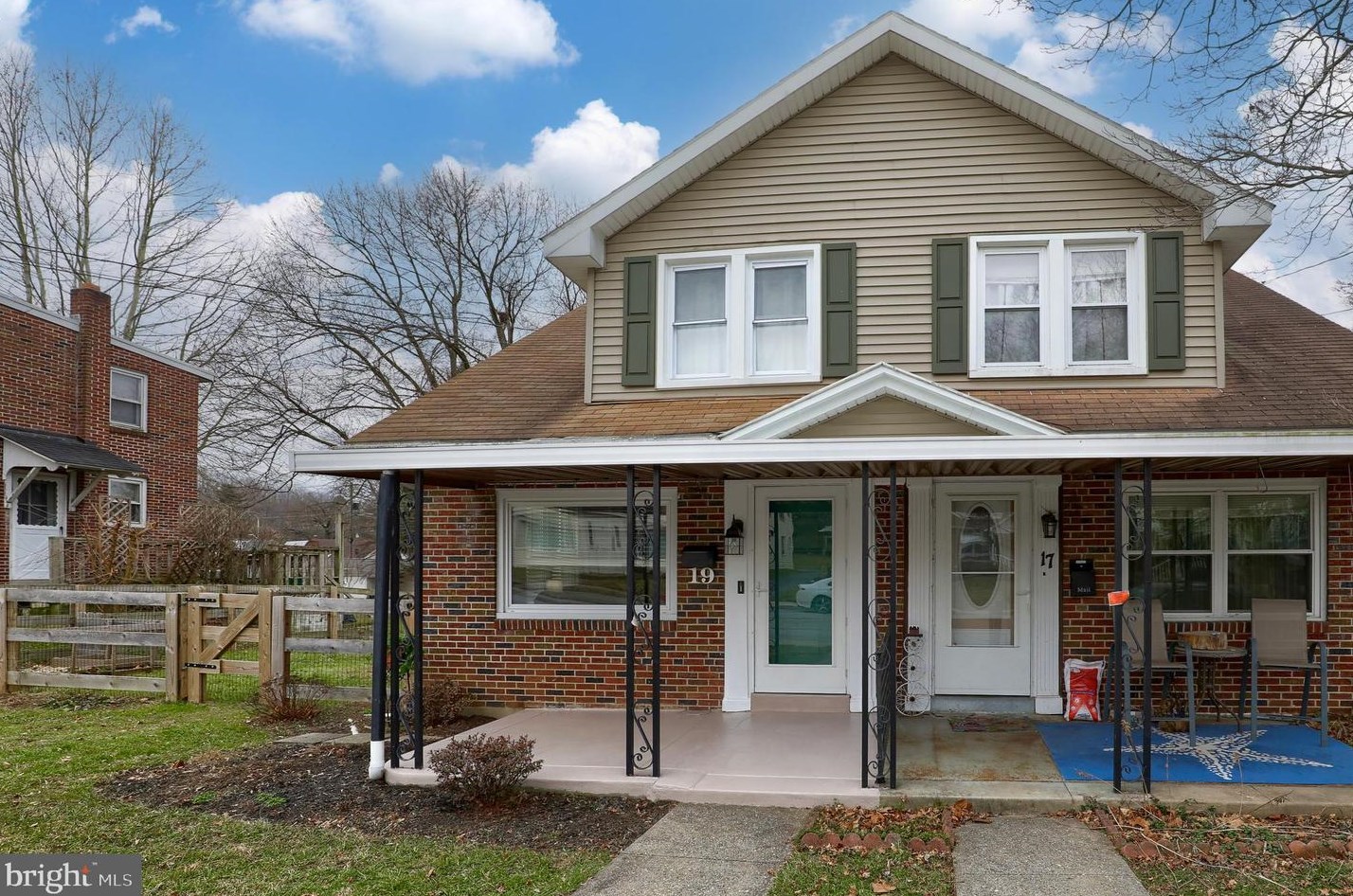 19 E Orange St, Ephrata, PA 17522
