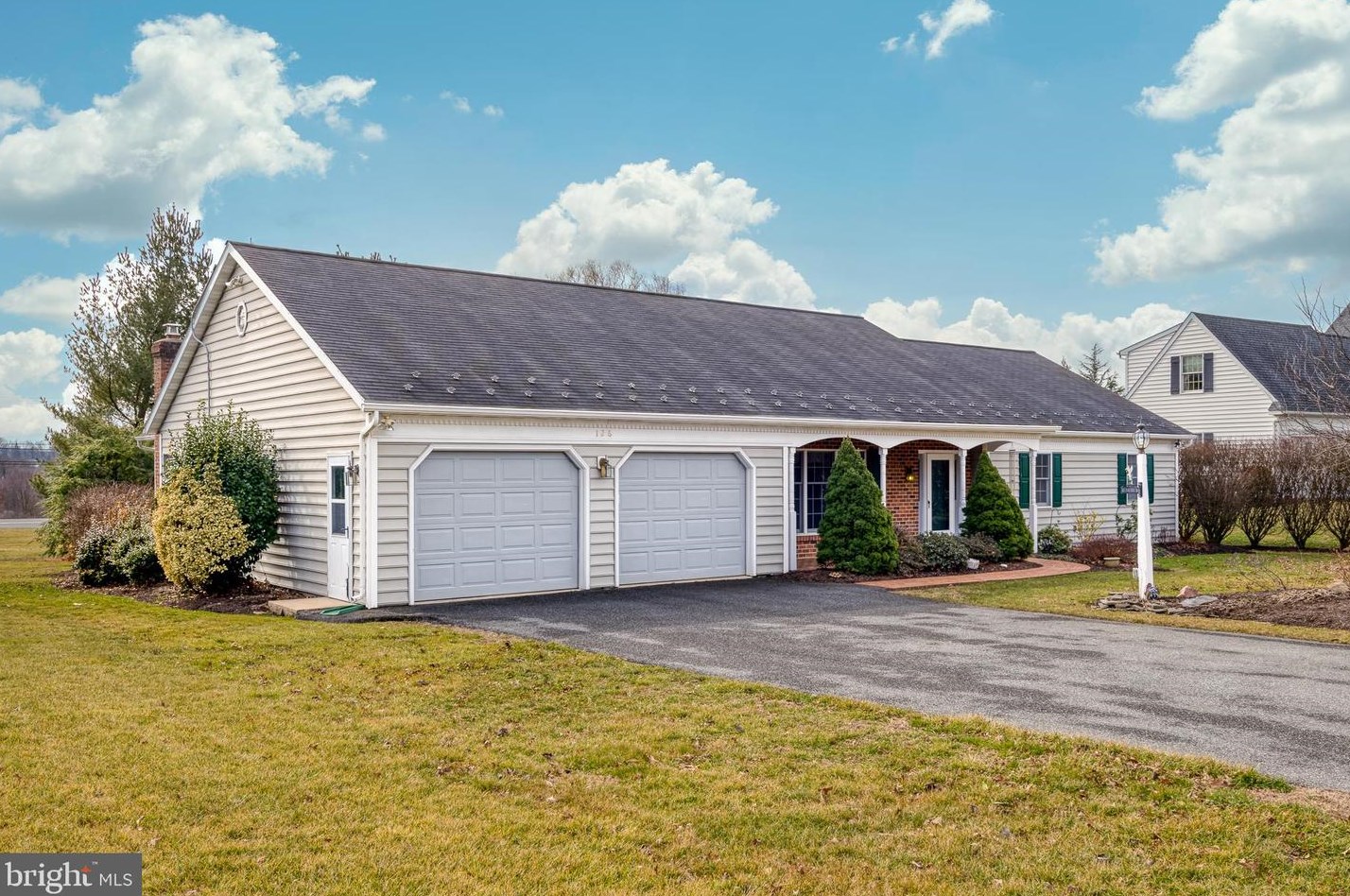 126 Sandstone Dr, Willow, PA 17584-9440