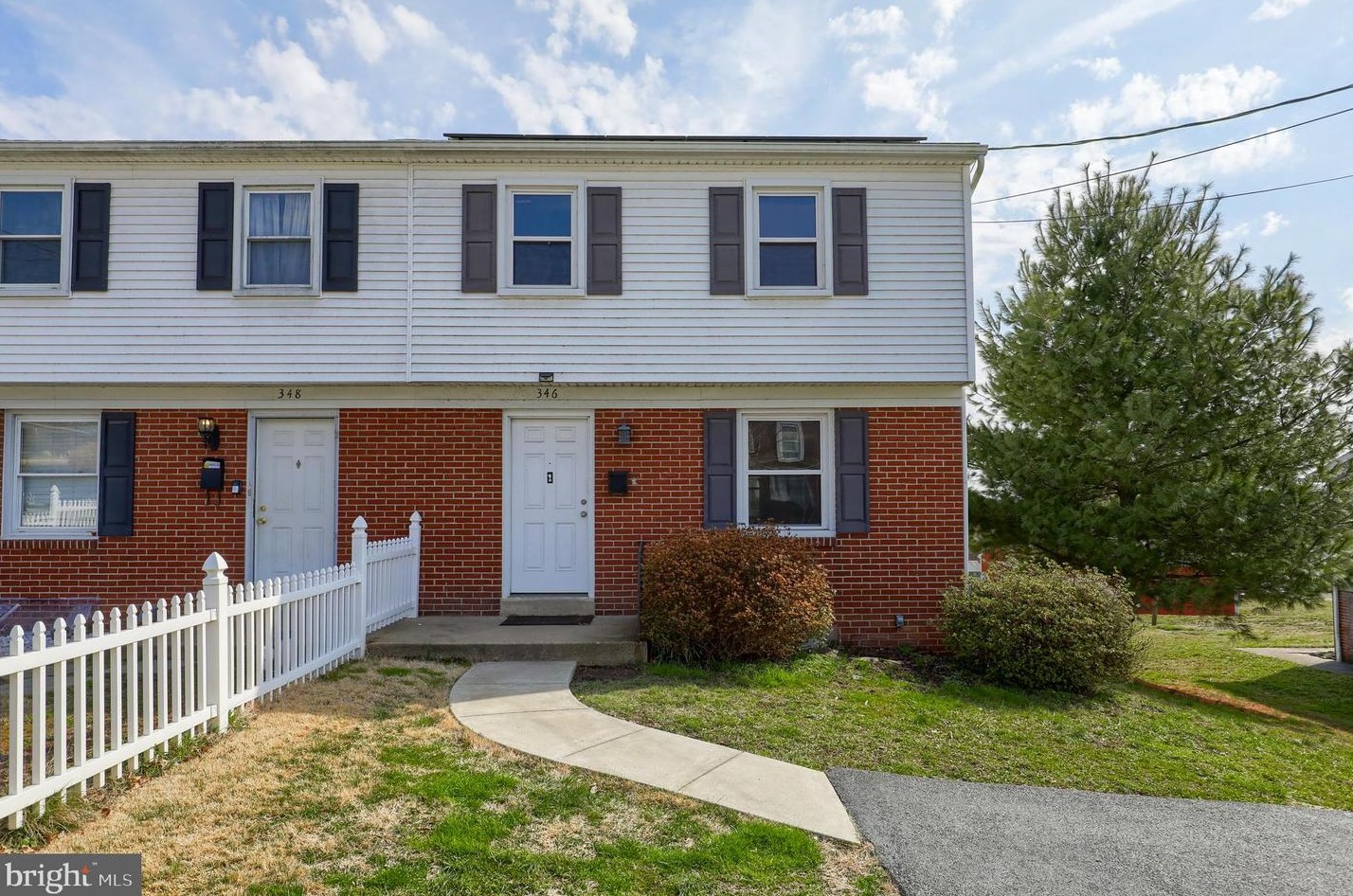 346 Maple St, Kinderhook, PA 17512-1161
