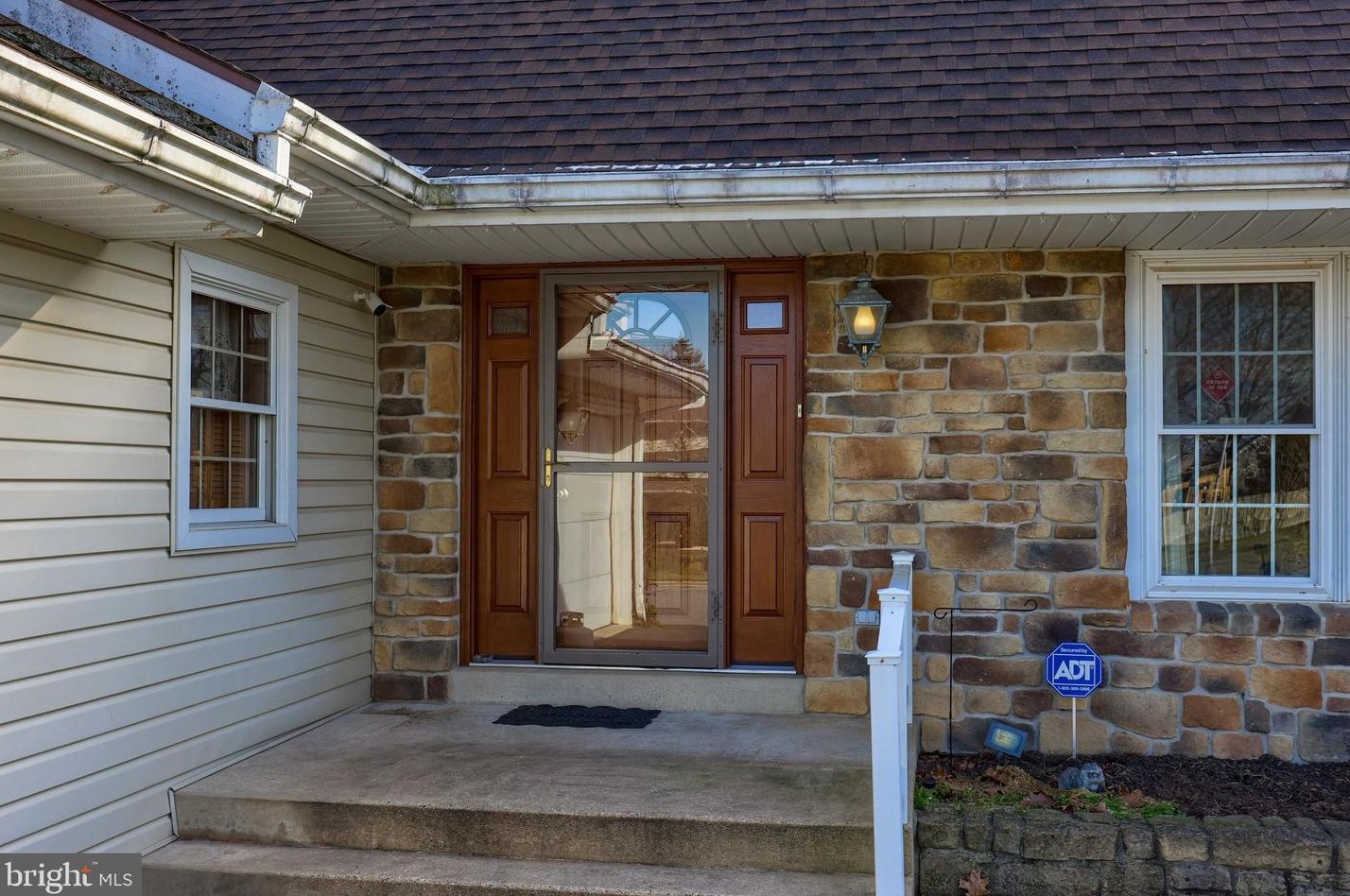 817 N Maple St, Ephrata, PA 17522