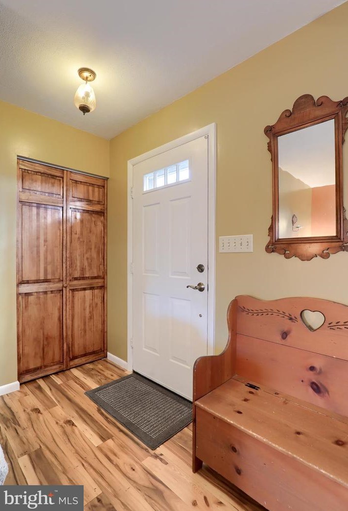 128 Zooks Mill Rd, Ephrata, PA 17522