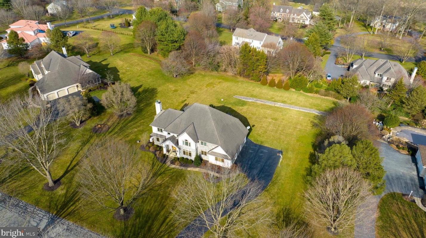 19 Deerfield Rd, Lancaster, PA 17603