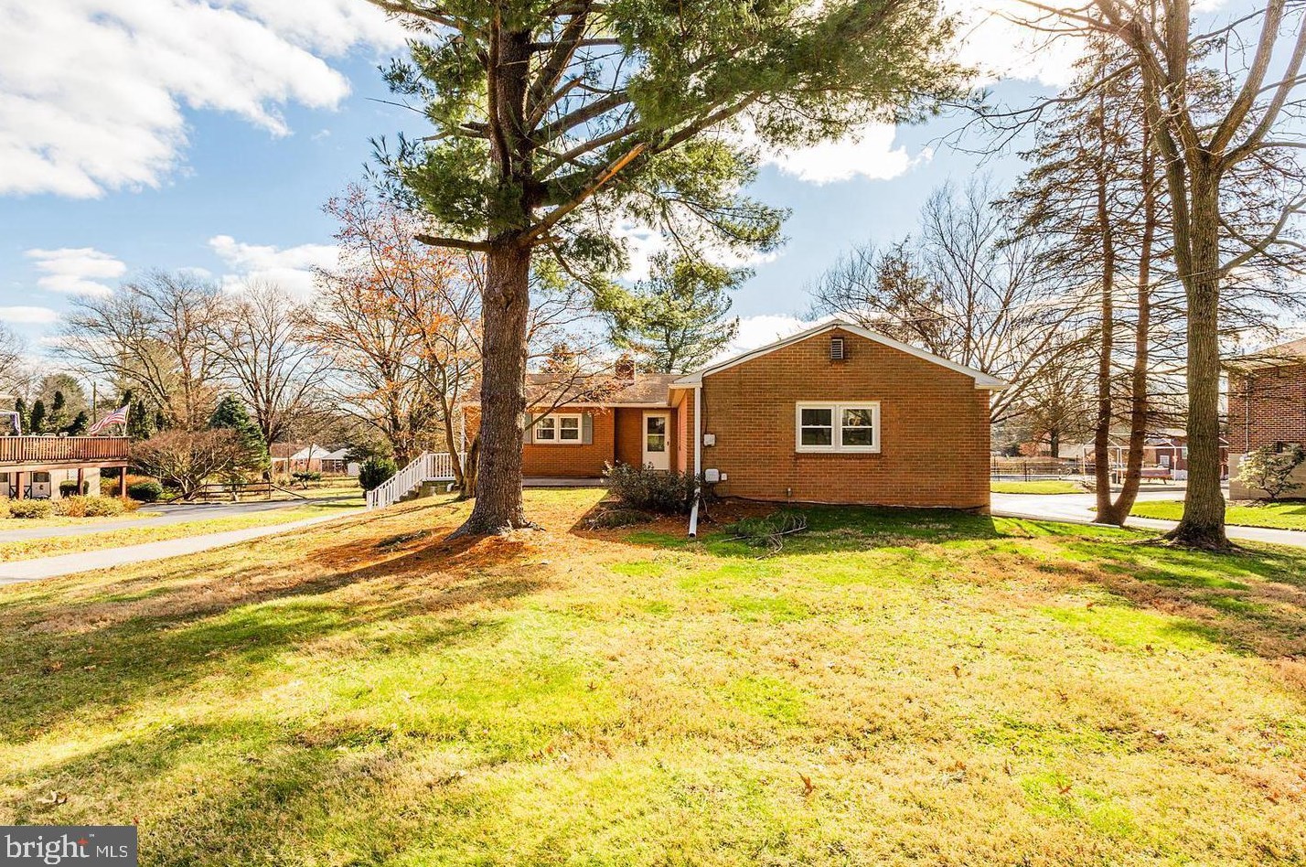 130 Delp Rd, Lancaster, PA 17601