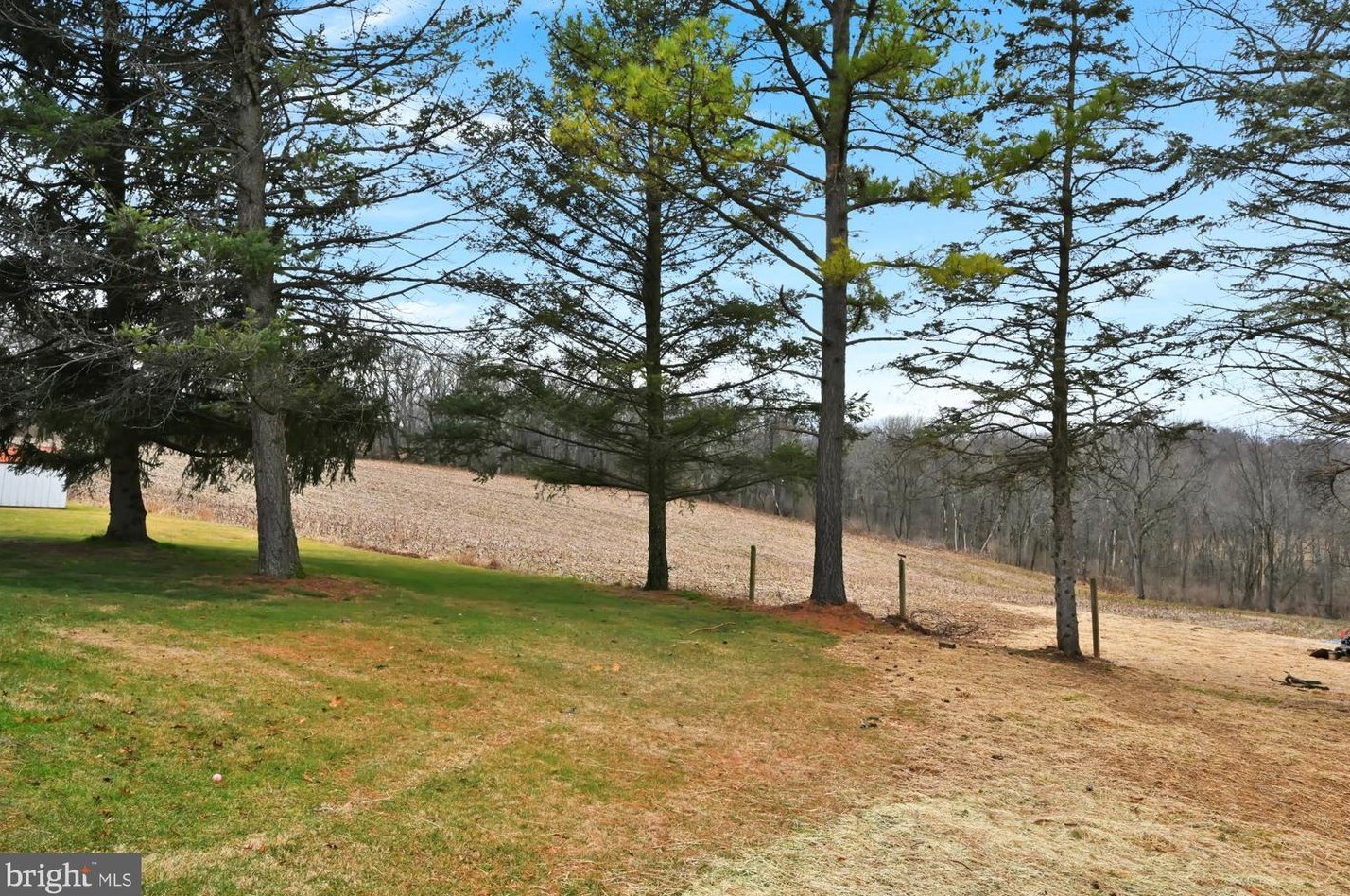 14 Conestoga Vw Dr, Akron PA  exterior