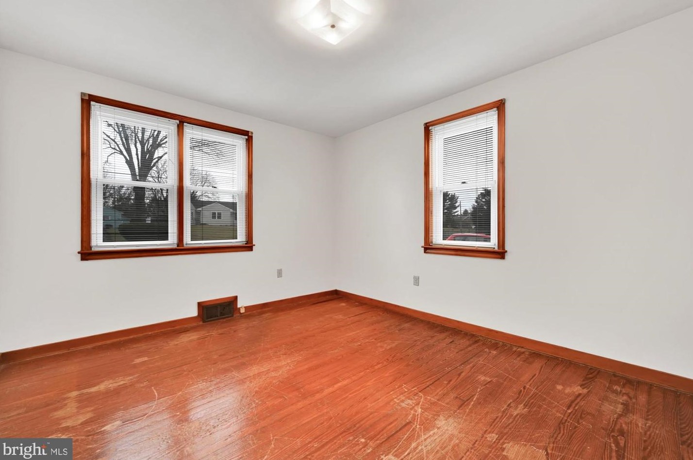 14 Conestoga Vw Dr, Akron PA  exterior