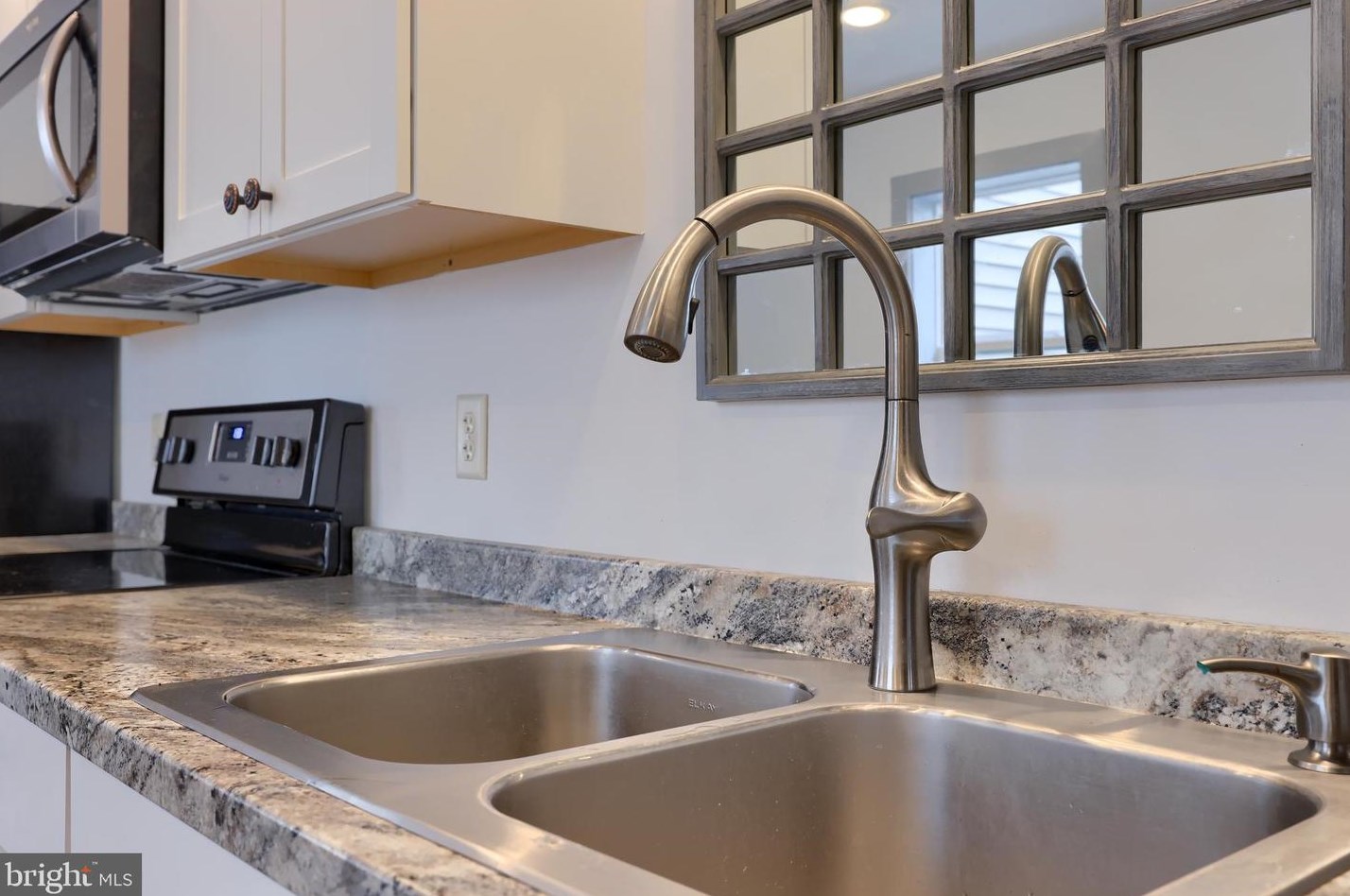 226 Lawrence St, Kinderhook PA  17512-1713 exterior