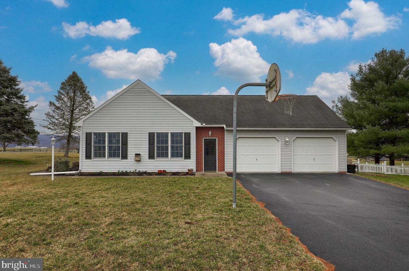 2921 Newport Rd, Old Line, PA 17545