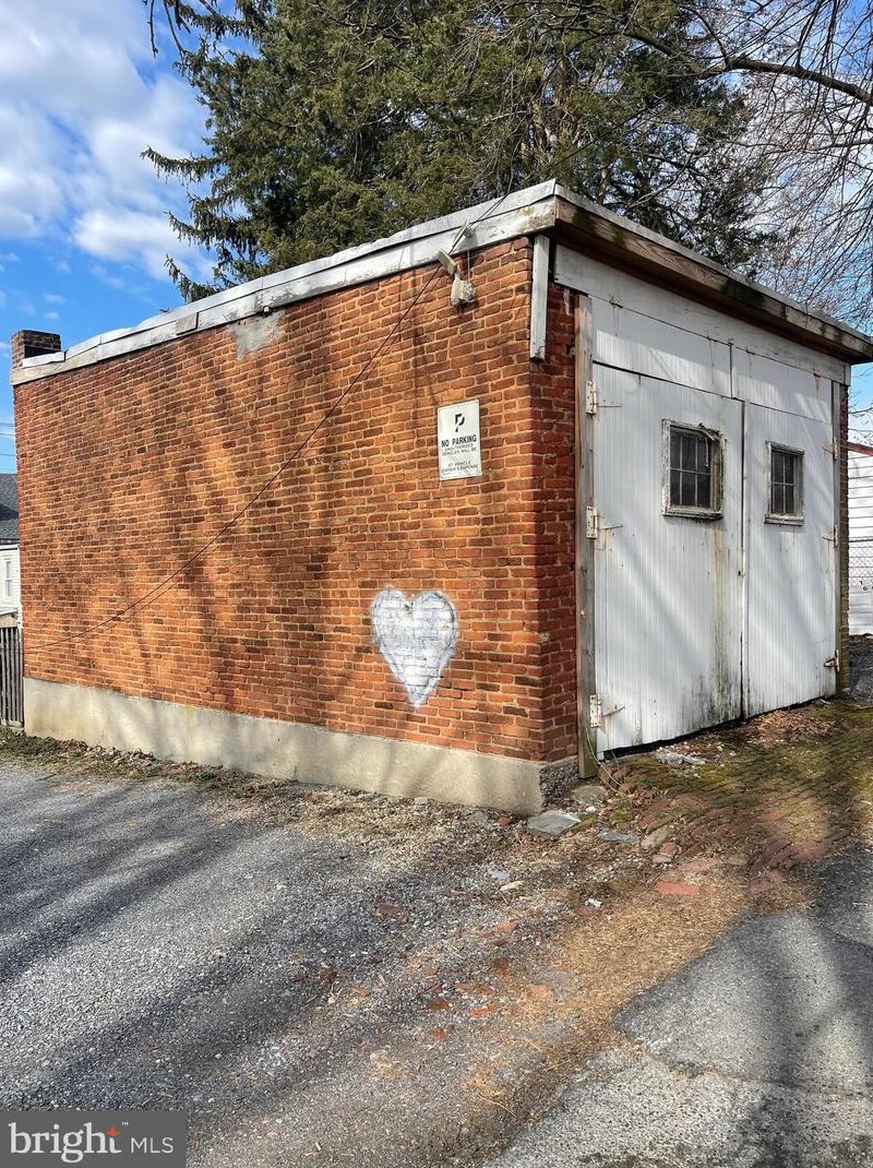 655 S Queen St, Lancaster, PA 17603