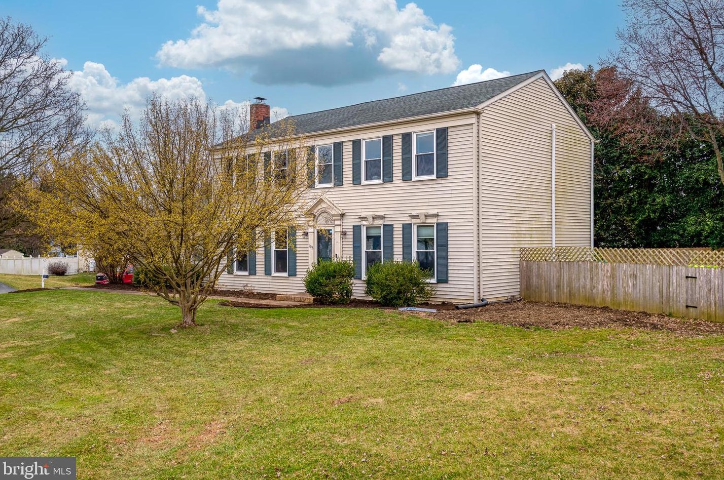 106 Charleston Dr, Willow, PA 17584-9003