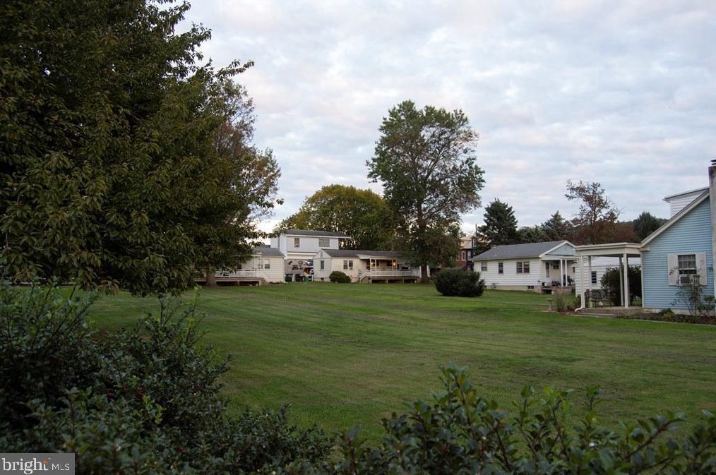 525 Franklin St, Kinderhook, PA 17512-2219