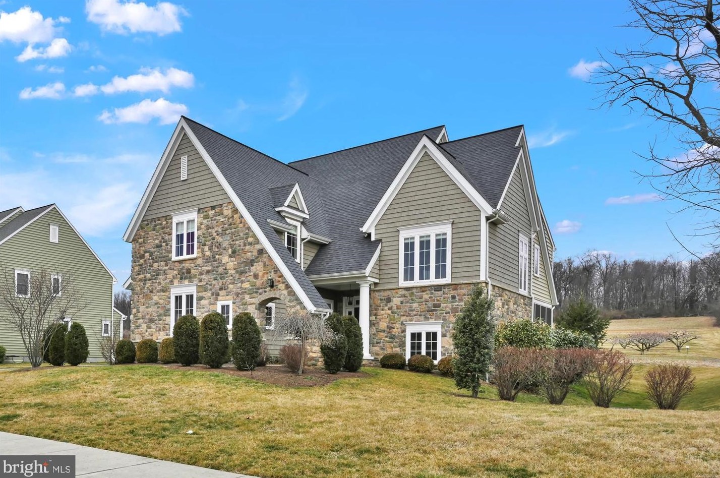 519 E Delp Rd, Lancaster, PA 17601