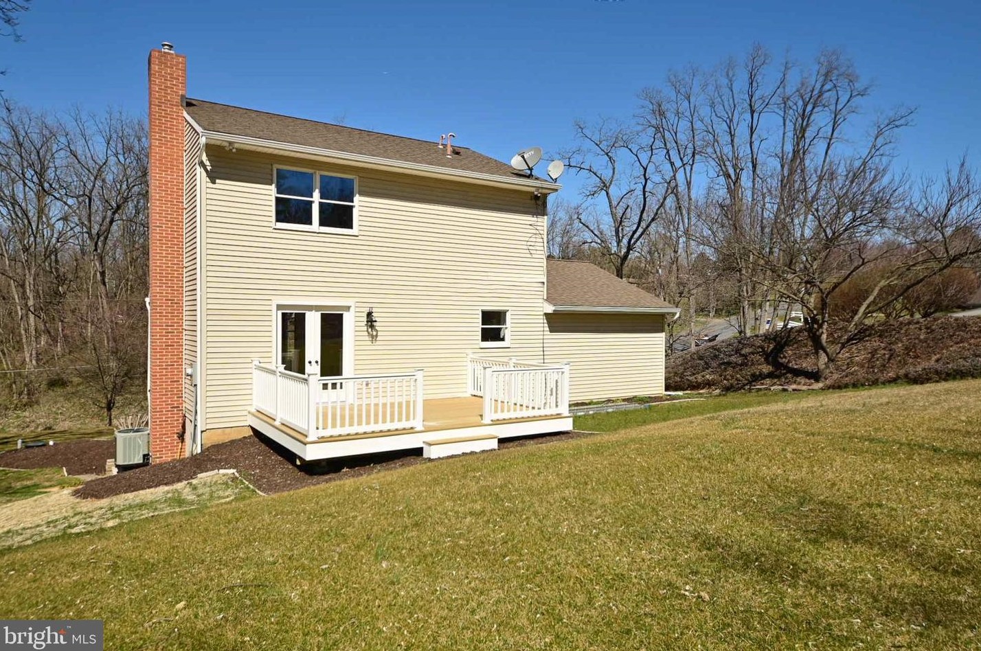 1085 Drager Rd, Kinderhook PA  17512-8707 exterior