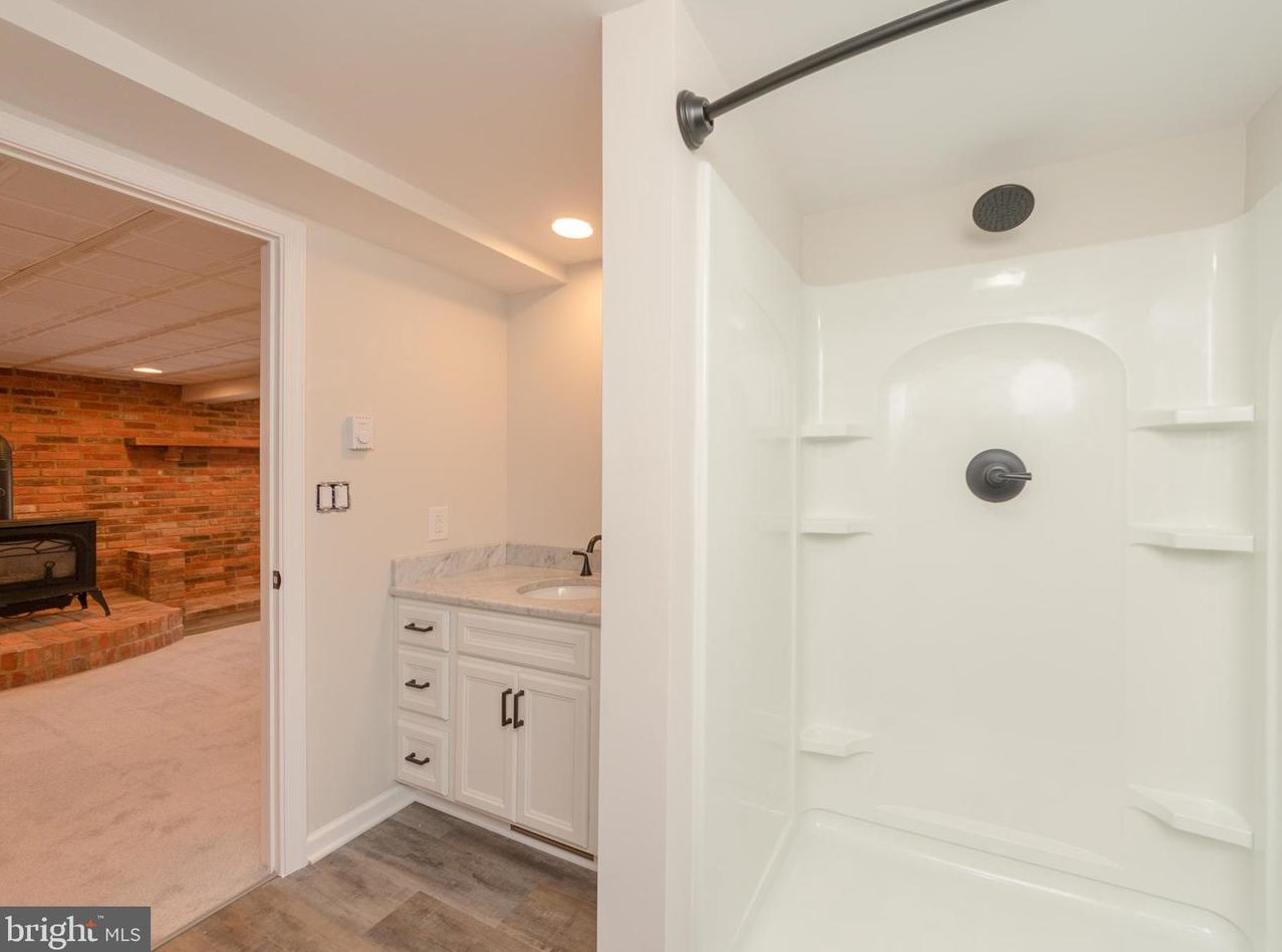 1085 Drager Rd, Kinderhook PA  17512-8707 exterior