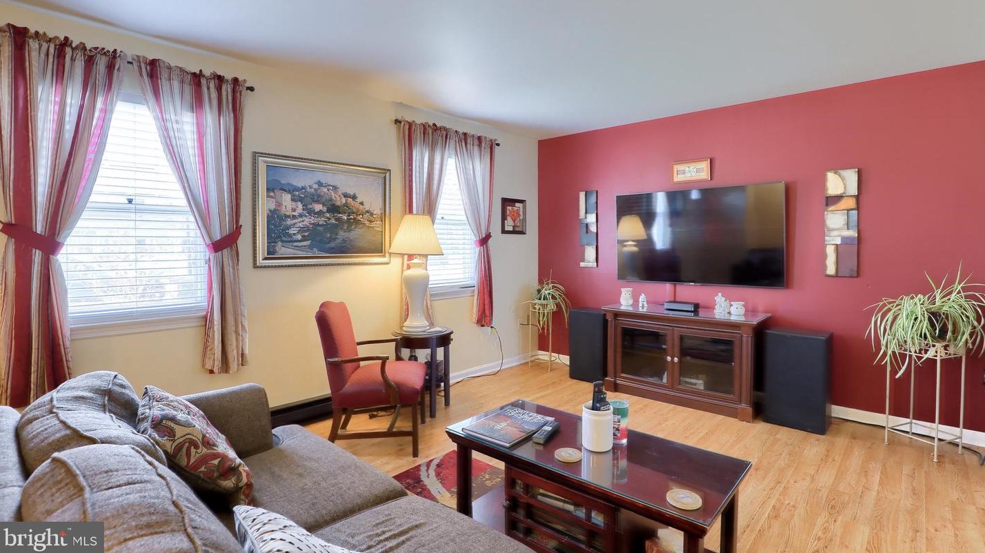 448 Coreopsis Dr, Lancaster, PA 17602