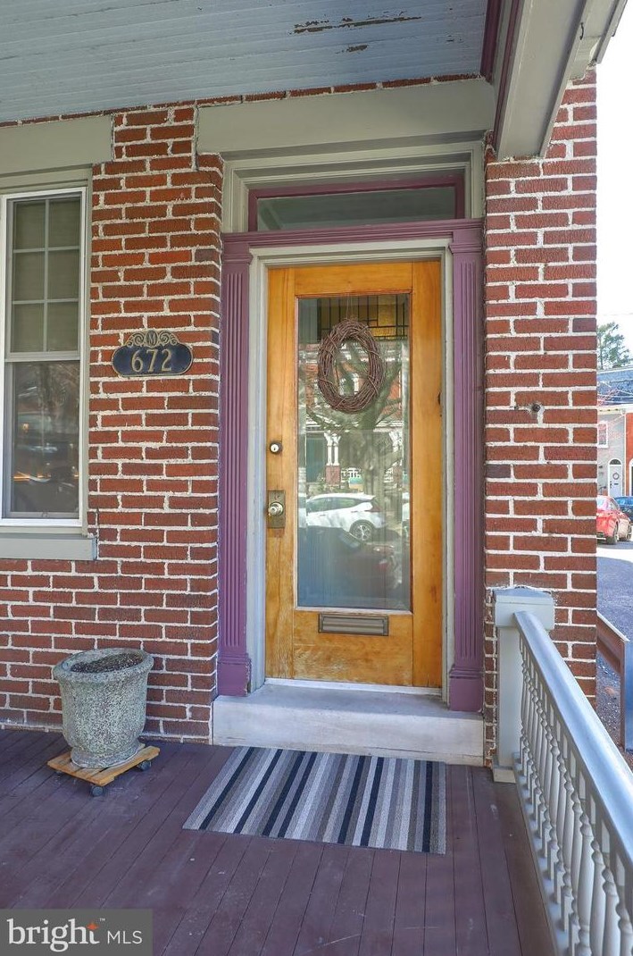 672 W Chestnut St, Lancaster, PA 17603
