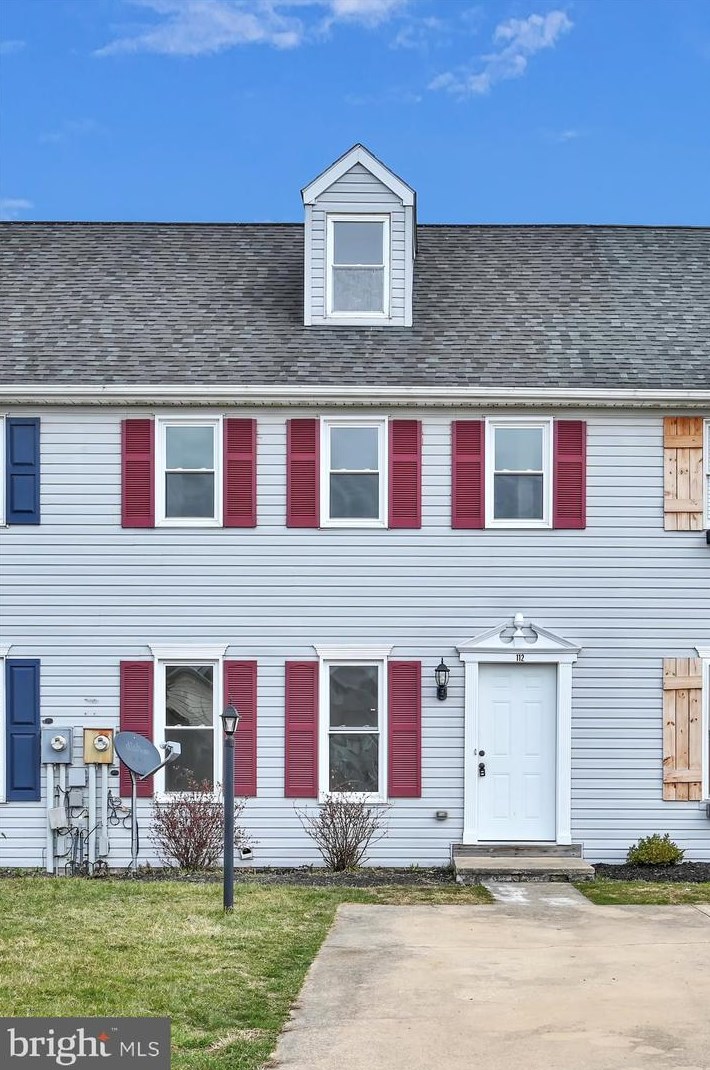 112 Garrett Cir, Ephrata, PA 17522