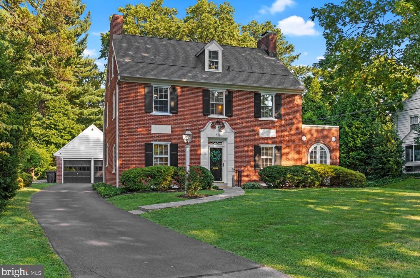 585 N School Ln, Lancaster, PA 17603