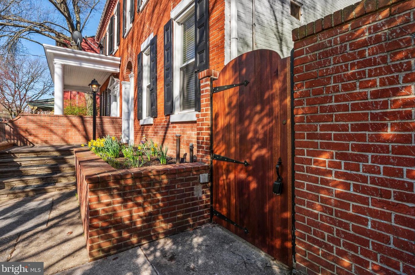 411 W Orange St, Lancaster, PA 17603