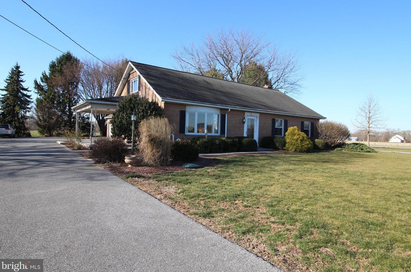 453 Martindale Rd, Ephrata, PA 17522