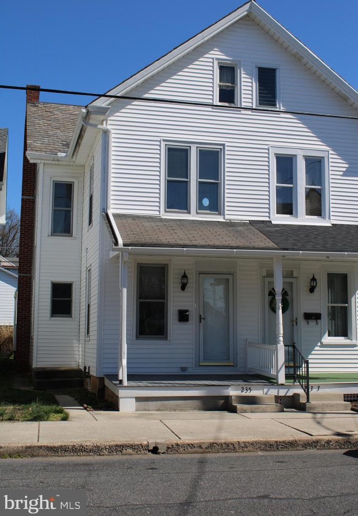 235 W Franklin St, Ephrata, PA 17522
